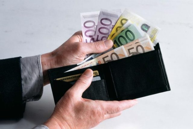 Om du har den här sedeln i plånboken har du mer än 1 000 euro i fickan: det är en av världens dyraste sedeln.